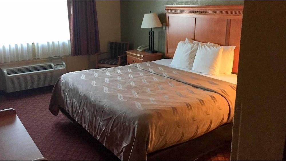 Rodeway Inn South Hutchinson Exteriér fotografie