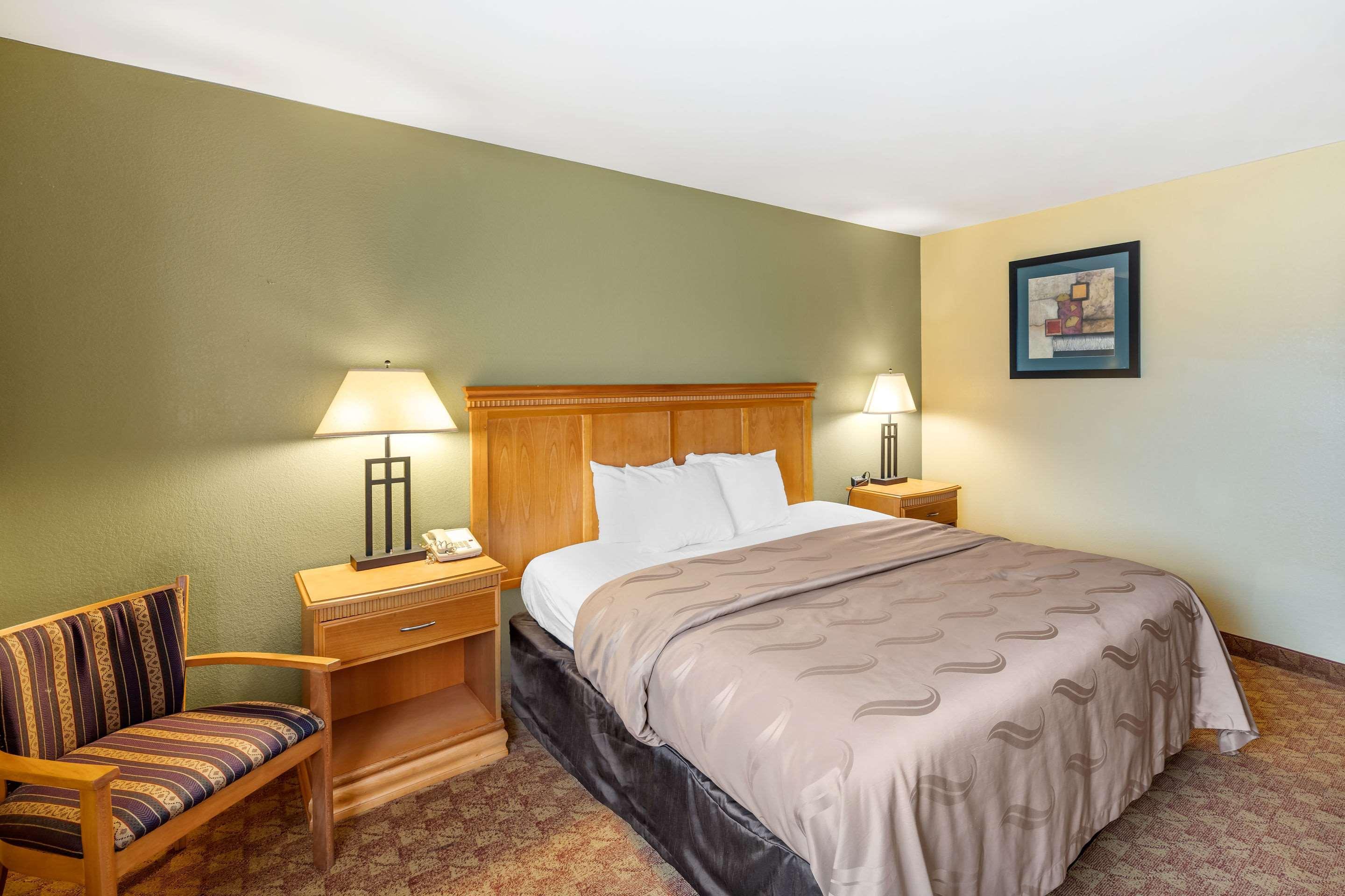 Rodeway Inn South Hutchinson Exteriér fotografie