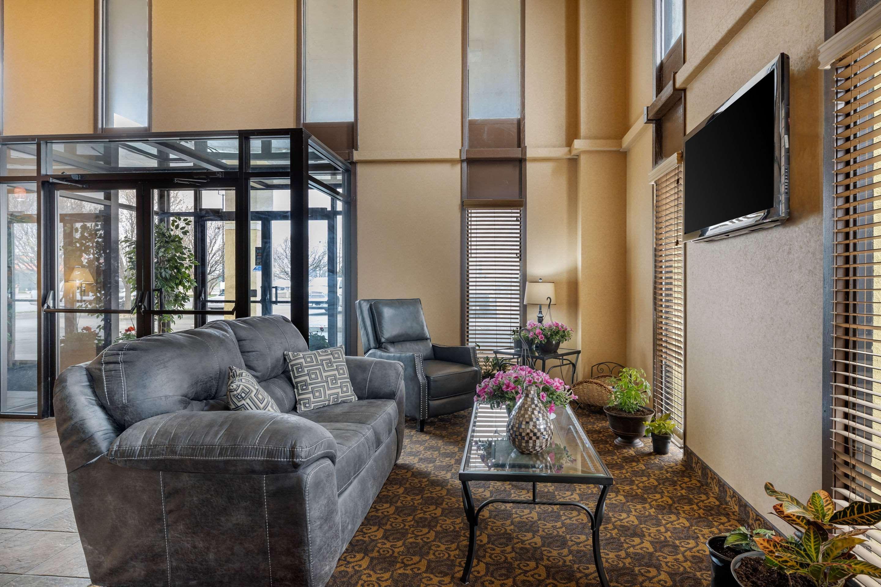 Rodeway Inn South Hutchinson Exteriér fotografie