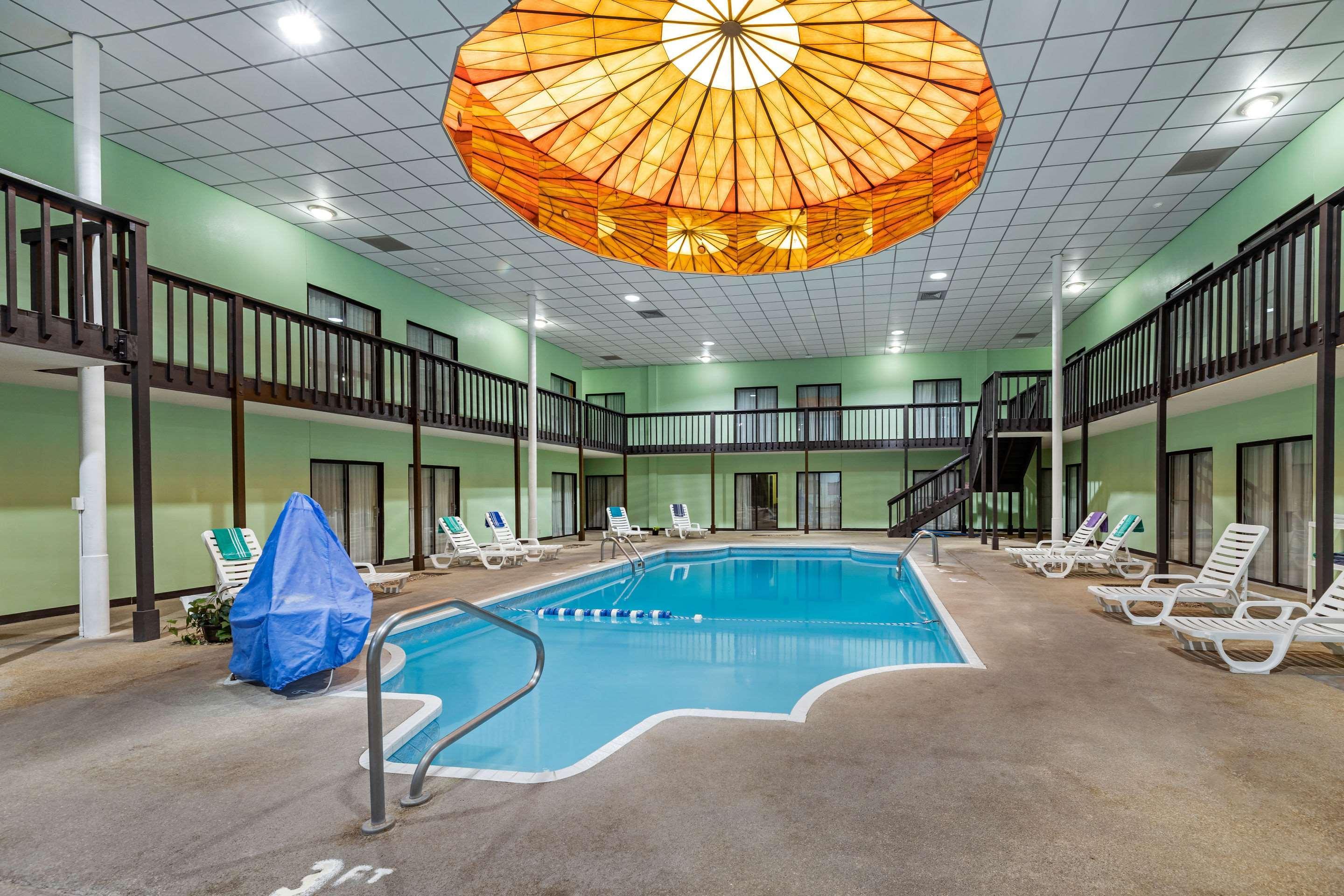Rodeway Inn South Hutchinson Exteriér fotografie