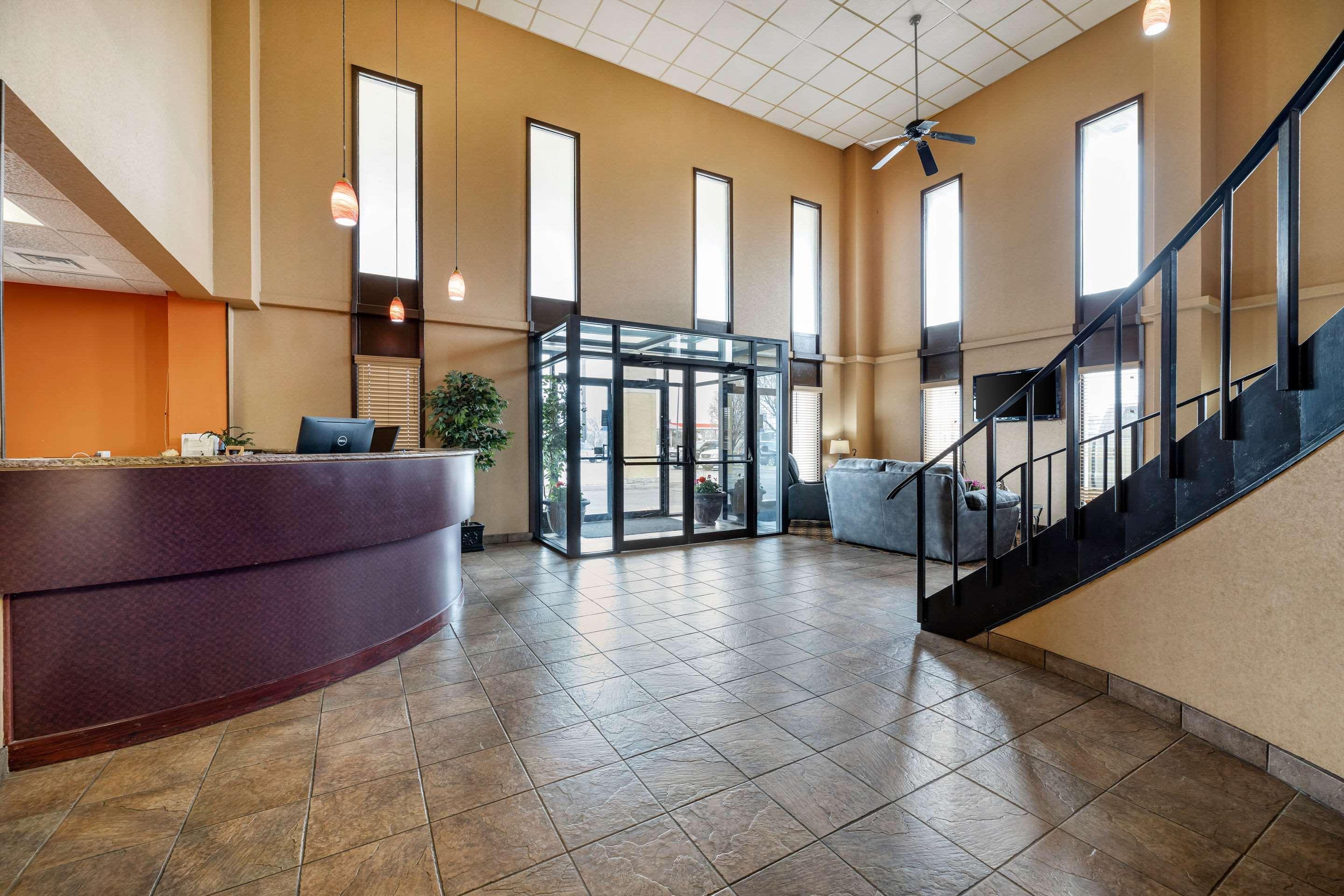 Rodeway Inn South Hutchinson Exteriér fotografie