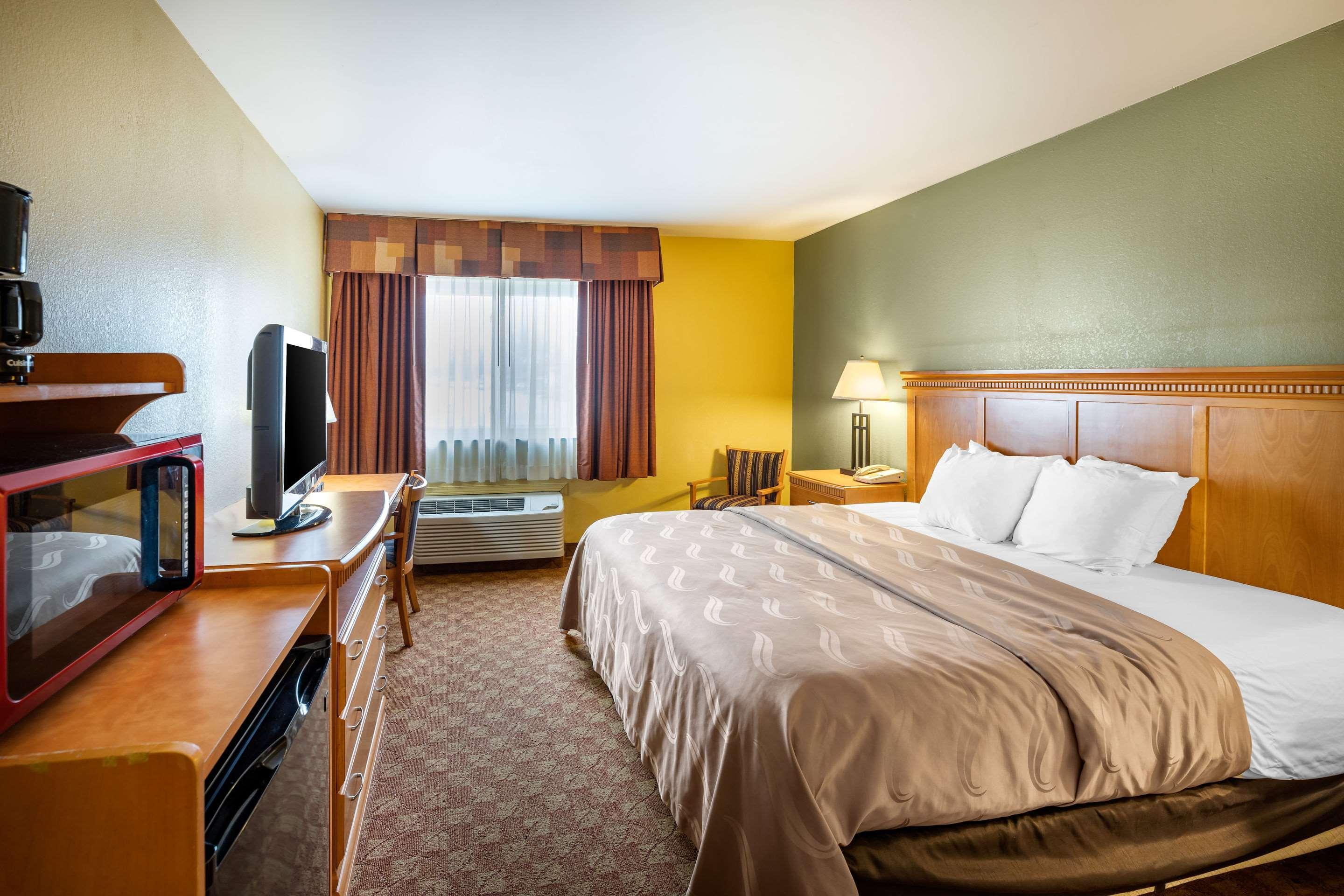 Rodeway Inn South Hutchinson Exteriér fotografie