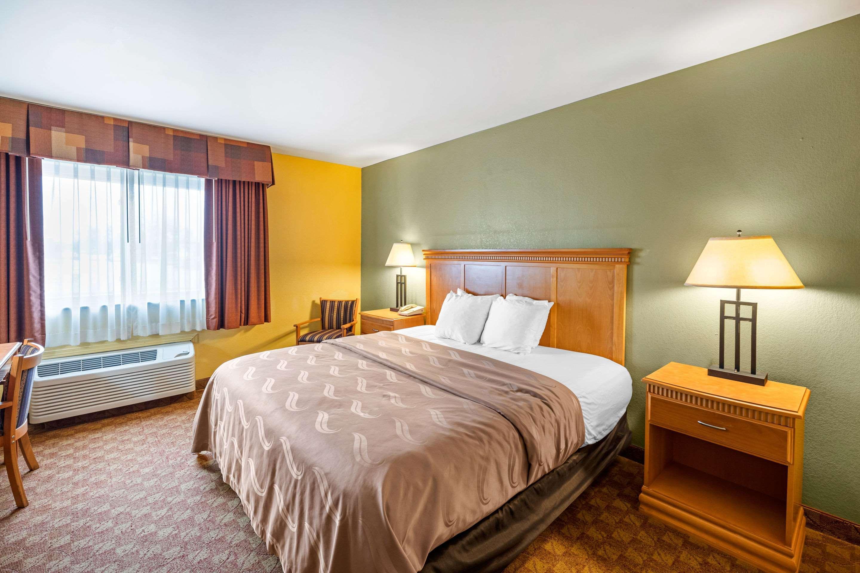Rodeway Inn South Hutchinson Exteriér fotografie